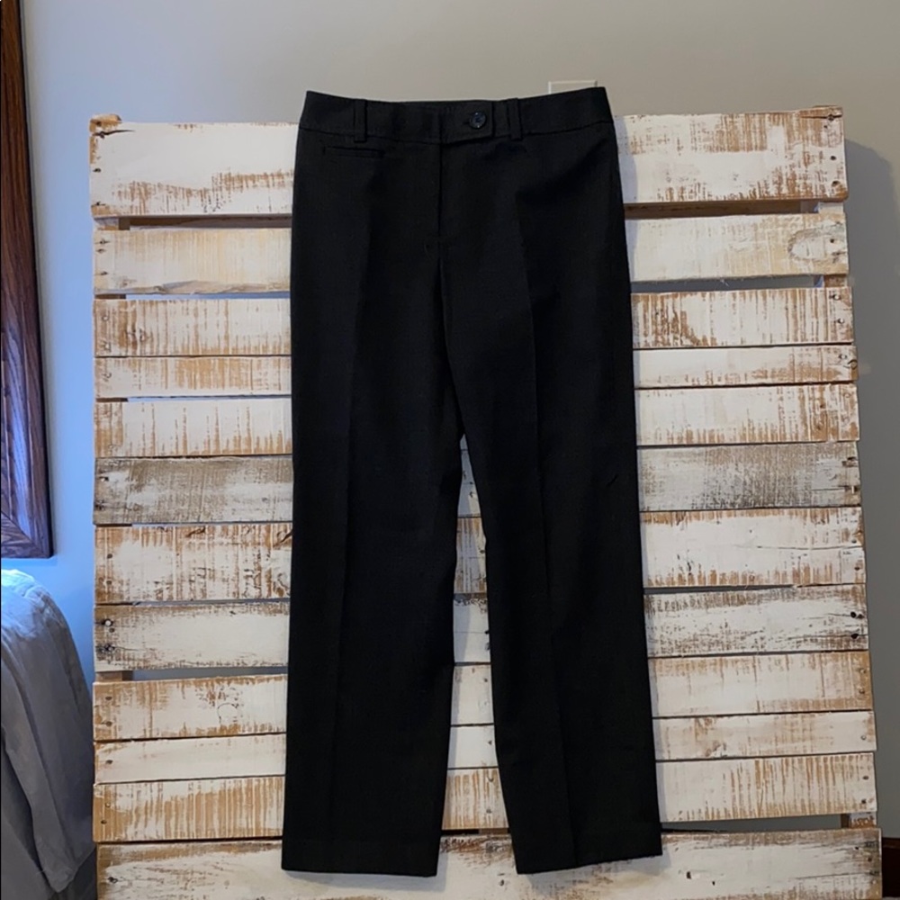 Black patterned dress pant.